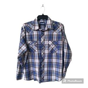 Men’s Wrangler XL blue plaid pearl snap long sleeve button up shirt.